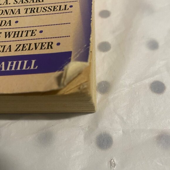 Growing Up Female: Stories By Women Writers - Picture 2 of 15